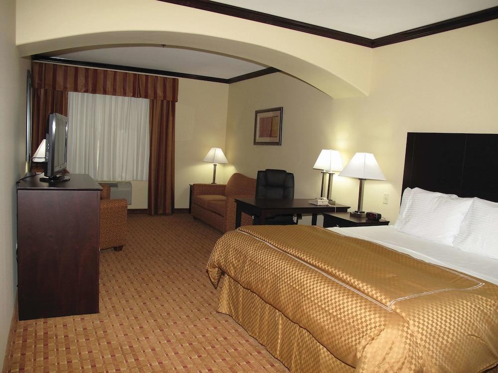 La Quinta By Wyndham Ennis Hotel Exterior photo